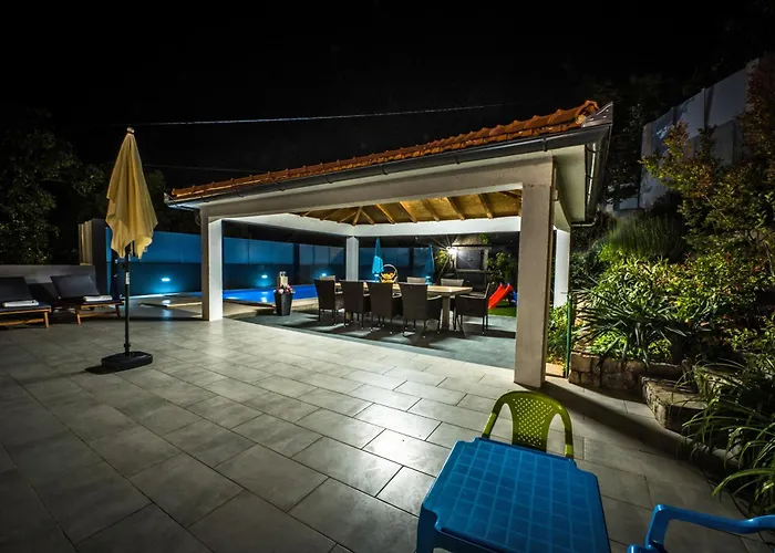Kameni Dvori - Family Villa With Pool & Jacuzzi For 8