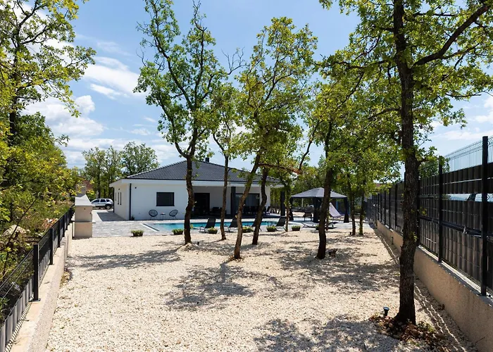 Amazing Home In Imotski