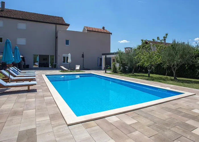 Lovely Home In Imotski