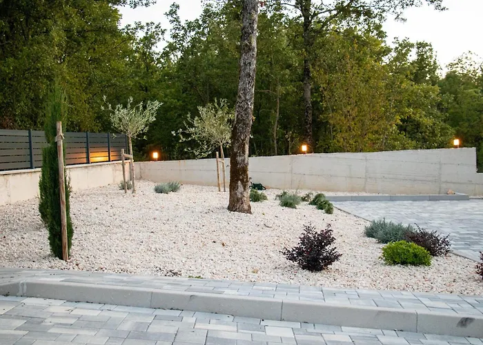 Holiday Home Oasis For You With Heated Pool